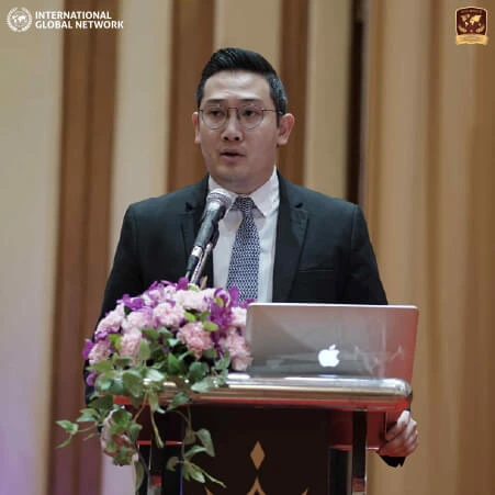 Speakers awmun Capt. Charupol Ruangsuwan, Ph.D